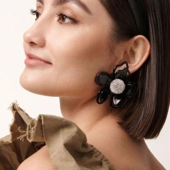 Brand New. Lele Sadoughi Crystal Azalea Statement Earrings - Picture 4 of 13